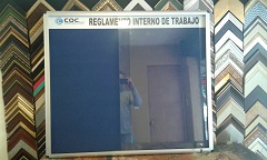Cartelera tipo vitrina